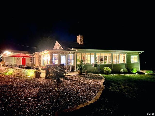 5126 Homan Falls Drive, Quincy, IL 62305