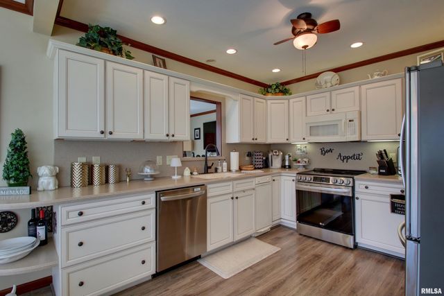 5126 Homan Falls Drive, Quincy, IL 62305