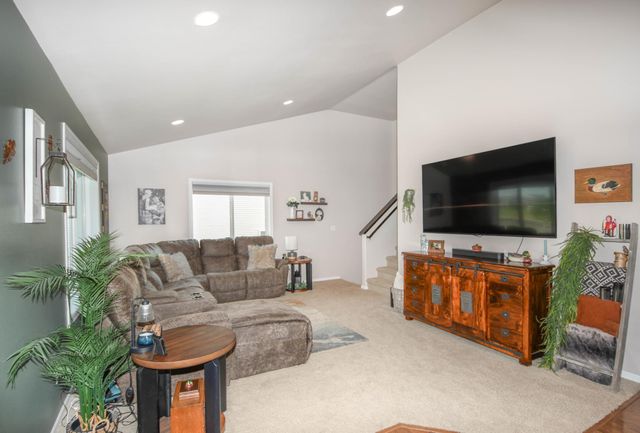 5013 44th Street S, Fargo, ND 58104