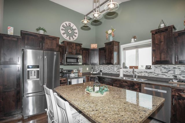 5013 44th Street S, Fargo, ND 58104
