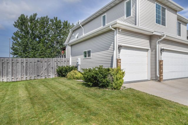 5013 44th Street S, Fargo, ND 58104