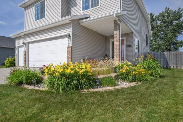 5013 44th Street S, Fargo, ND 58104