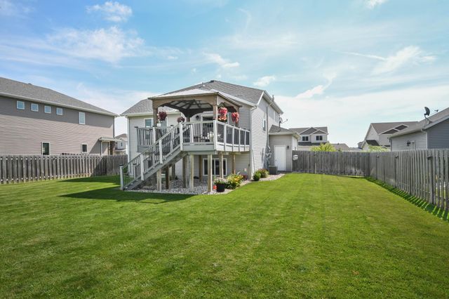 5013 44th Street S, Fargo, ND 58104