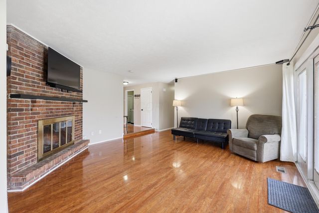 374 N Sarwil Drive, Canal Winchester, OH 43110