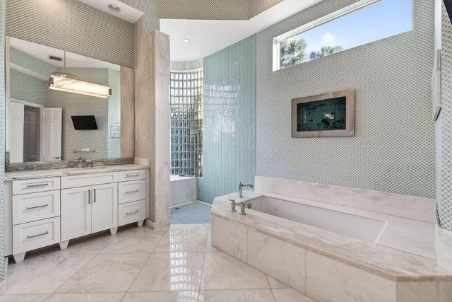 51 Somerset Lane, Palm Beach Gardens, FL 33418