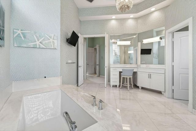 51 Somerset Lane, Palm Beach Gardens, FL 33418