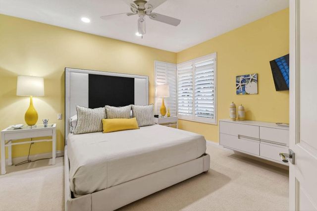 51 Somerset Lane, Palm Beach Gardens, FL 33418