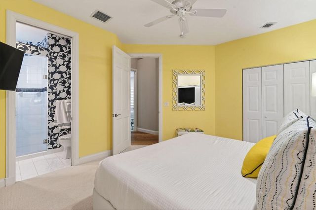 51 Somerset Lane, Palm Beach Gardens, FL 33418