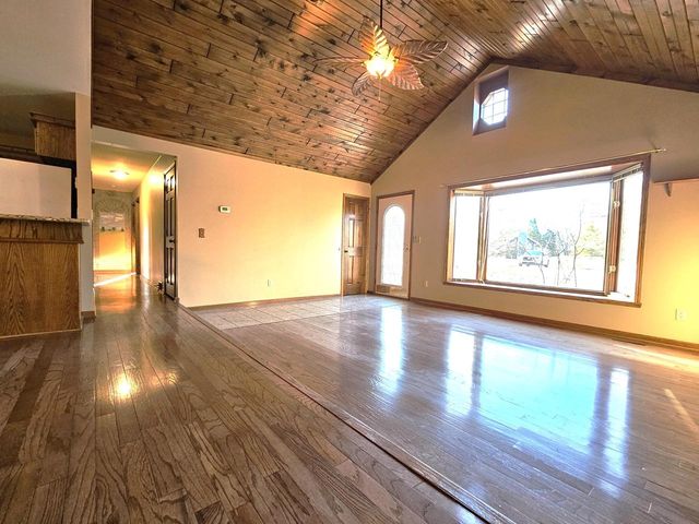 4112 Scarborough DRIVE, Richfield, WI 53076