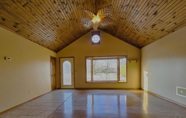 4112 Scarborough DRIVE, Richfield, WI 53076