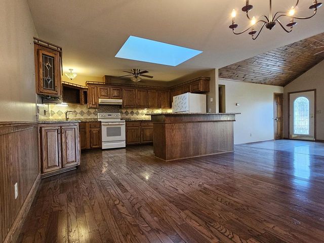 4112 Scarborough DRIVE, Richfield, WI 53076