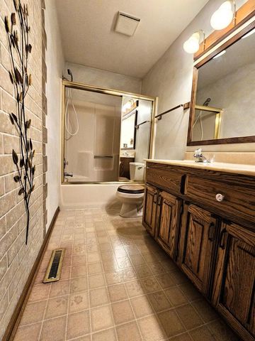 4112 Scarborough DRIVE, Richfield, WI 53076