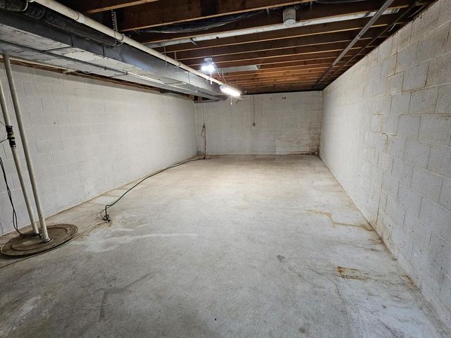 4112 Scarborough DRIVE, Richfield, WI 53076