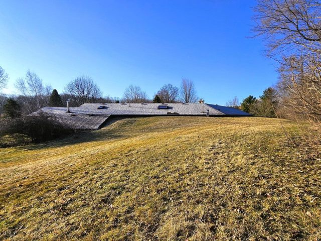 4112 Scarborough DRIVE, Richfield, WI 53076