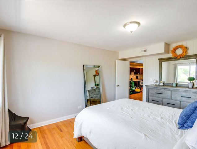 8136 S Kedzie Avenue 202, Chicago, IL 60652