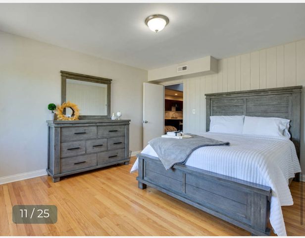 8136 S Kedzie Avenue 202, Chicago, IL 60652