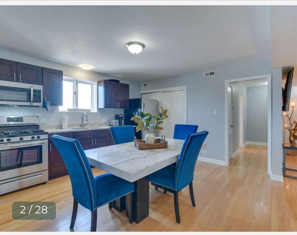 8136 S Kedzie Avenue 202, Chicago, IL 60652