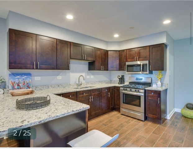 8136 S Kedzie Avenue 202, Chicago, IL 60652