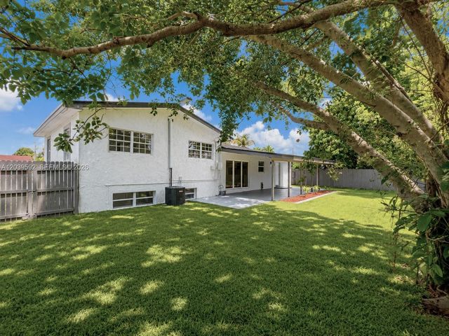 18935 NW 8th Ave, Miami Gardens, FL 33169
