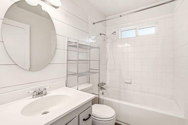 5603 N E St, Spokane, WA 99205