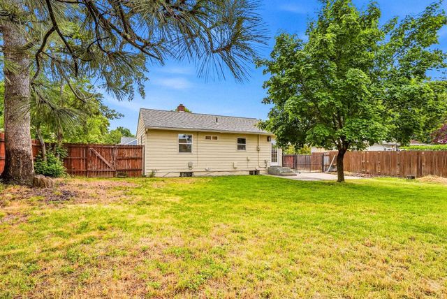 5603 N E St, Spokane, WA 99205