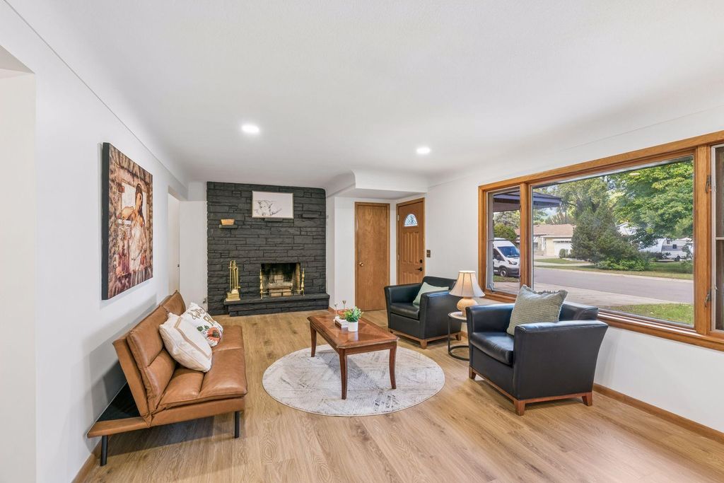 4243 Douglas Drive N, Crystal, MN 55422 — photo 5