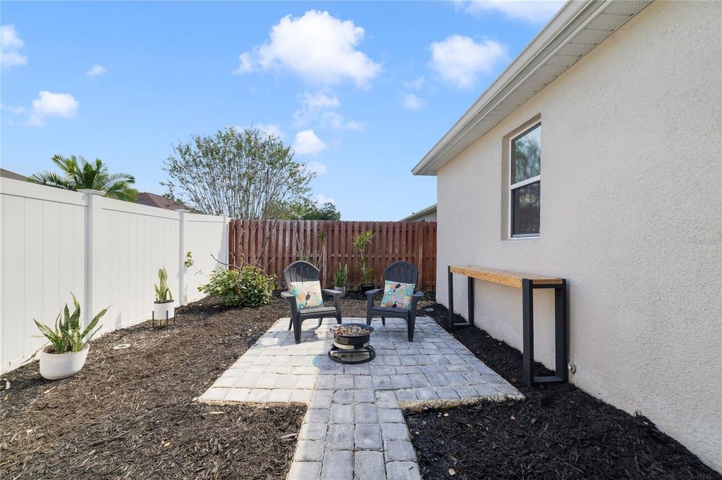 Image 14 of property listing at 13325 OLD DOCK ROAD, Orlando, FL 32828