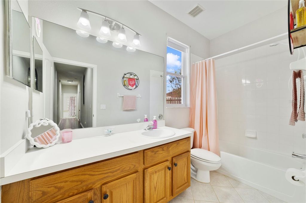Image 23 of property listing at 13325 OLD DOCK ROAD, Orlando, FL 32828