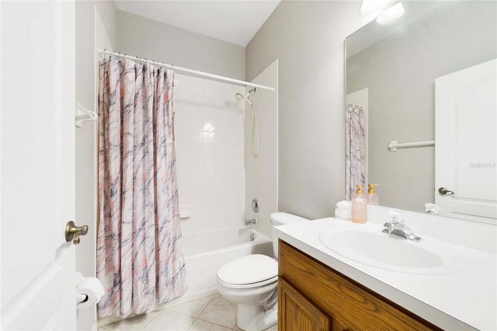 Image 24 of property listing at 13325 OLD DOCK ROAD, Orlando, FL 32828