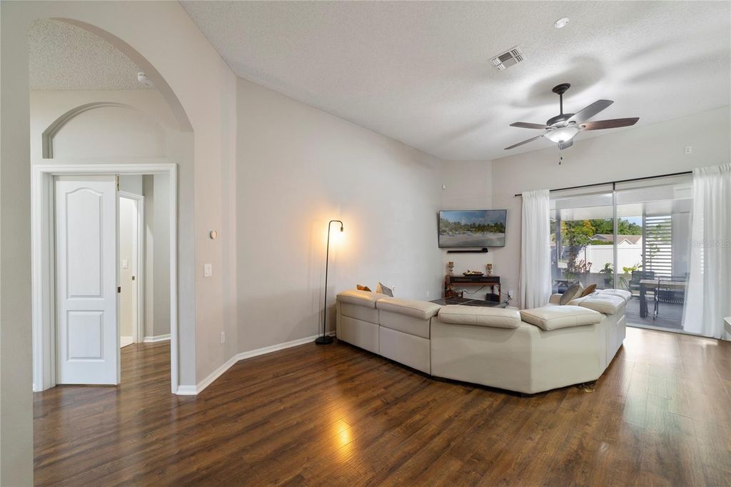 Image 5 of property listing at 13325 OLD DOCK ROAD, Orlando, FL 32828
