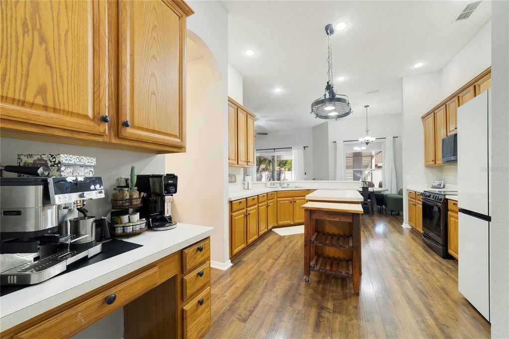Image 10 of property listing at 13325 OLD DOCK ROAD, Orlando, FL 32828