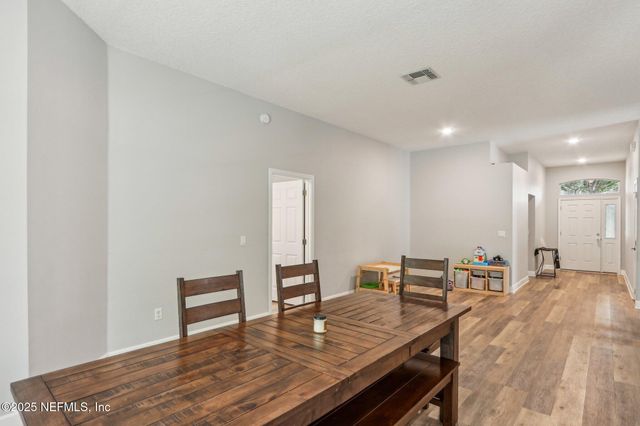 4852 BOLLES LAKE Drive, Jacksonville, FL 32258