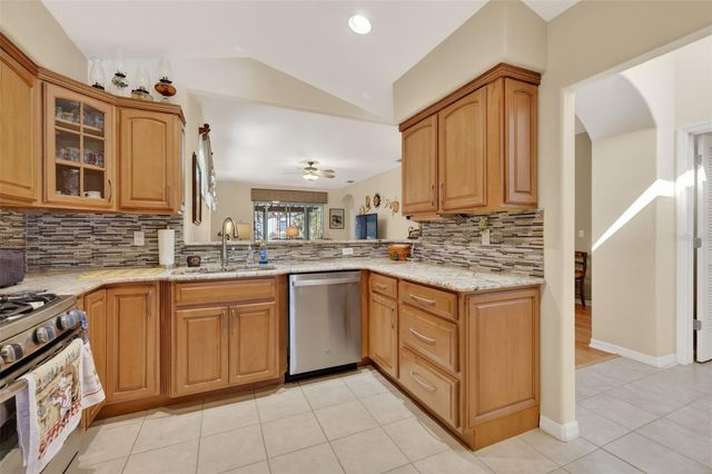 5401 AURORA DRIVE, Leesburg, FL 34748