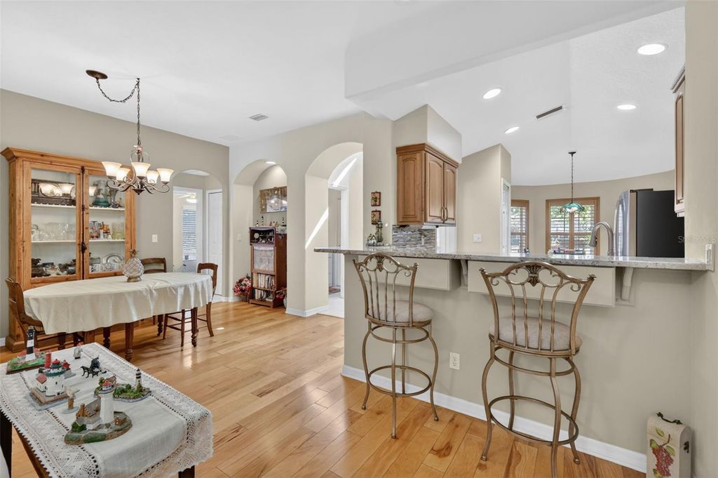 Image 24 of property listing at 5401 AURORA DRIVE, Leesburg, FL 34748