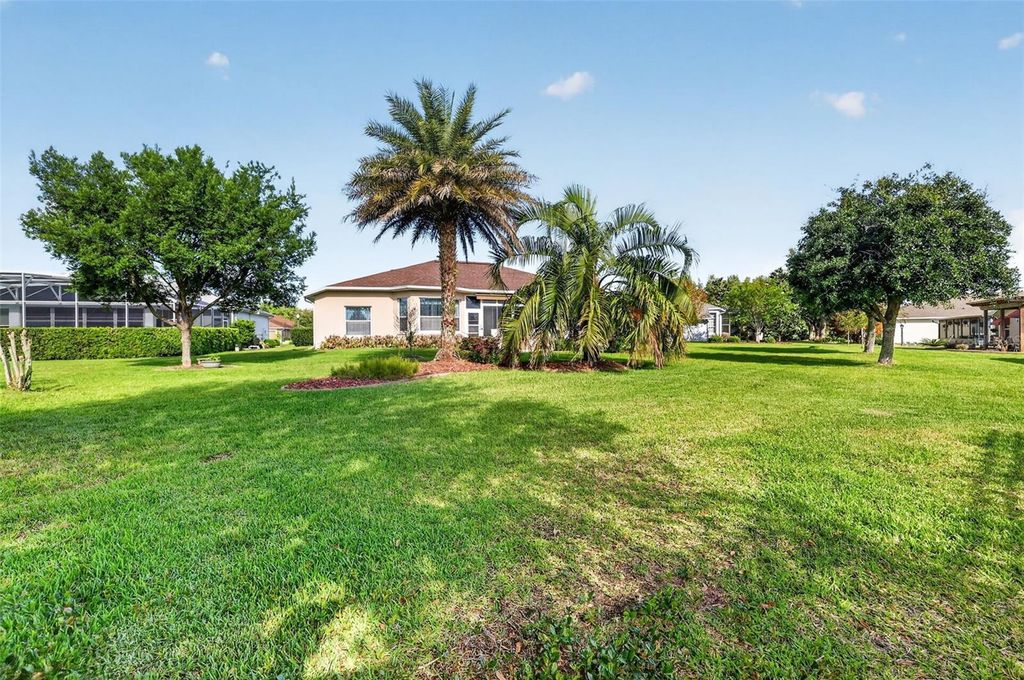 Image 45 of property listing at 5401 AURORA DRIVE, Leesburg, FL 34748