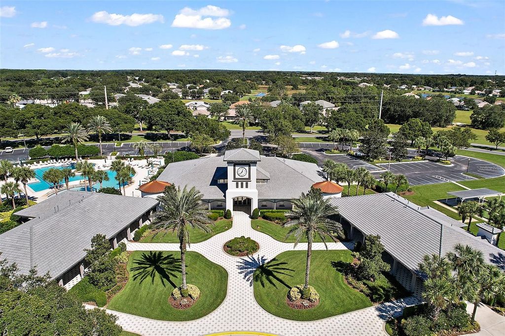 Image 47 of property listing at 5401 AURORA DRIVE, Leesburg, FL 34748