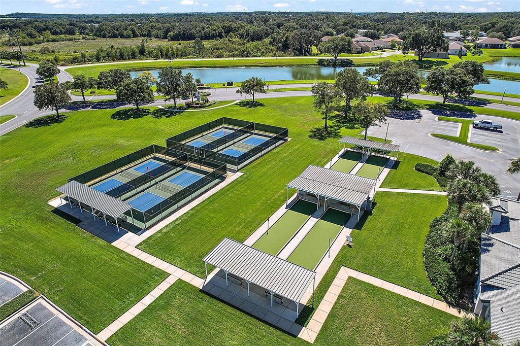 Image 50 of property listing at 5401 AURORA DRIVE, Leesburg, FL 34748