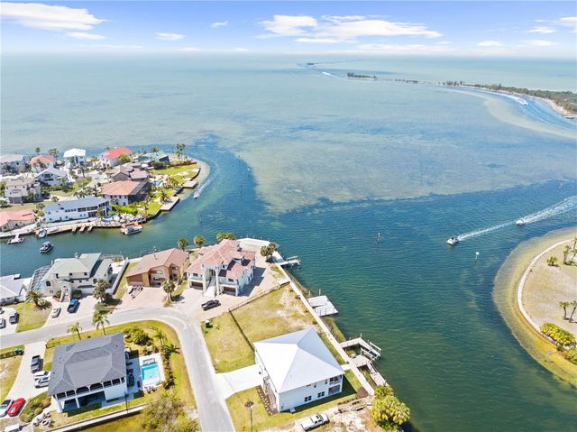 3387 GULF WINDS CIRCLE, Hernando Beach, FL 34607