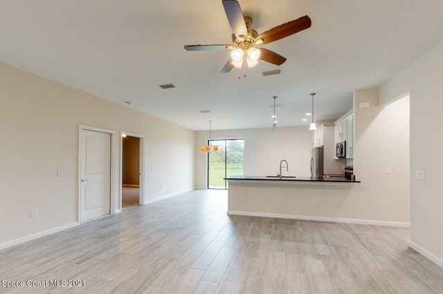 1071 Grapefruit Road SE, Palm Bay, FL 32909