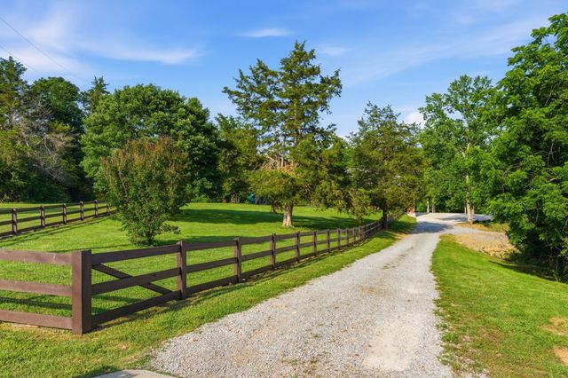 1194 Marvel Rd, Ashland City, TN 37015