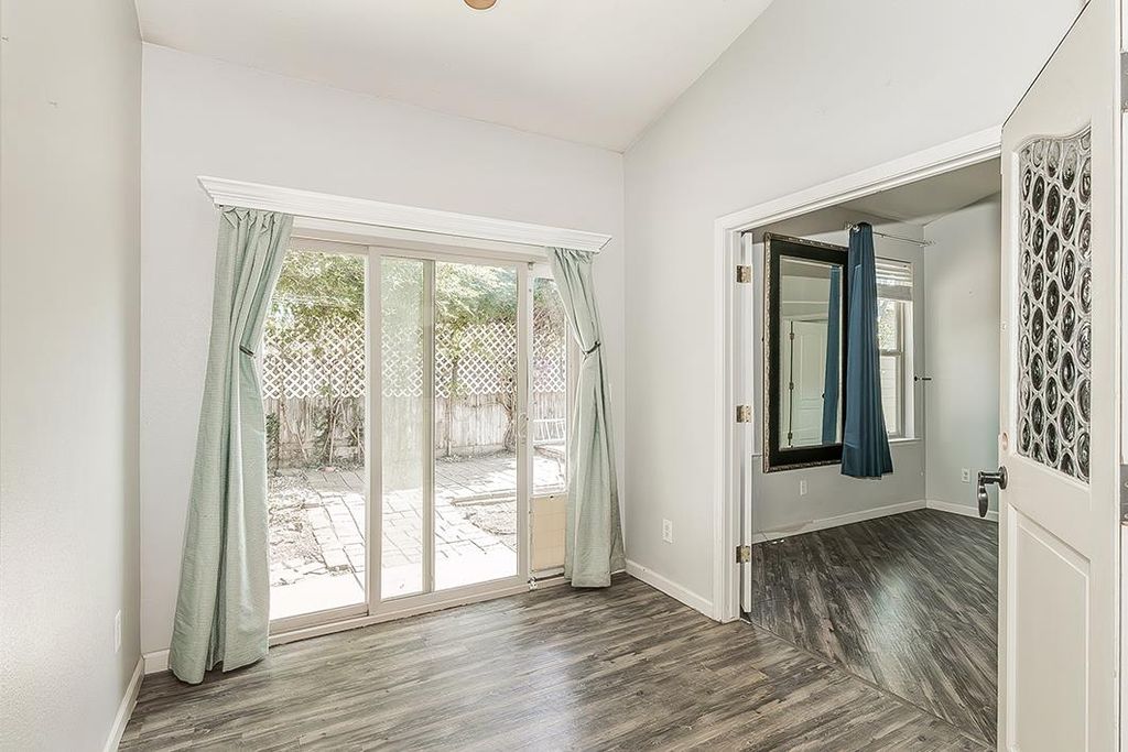 Image 24 of property listing at 6589 E Michigan Avenue, Fresno, CA 93727