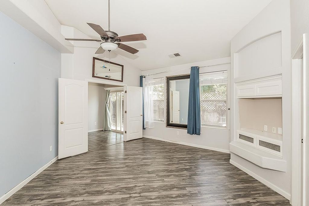 Image 29 of property listing at 6589 E Michigan Avenue, Fresno, CA 93727
