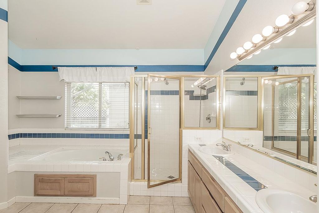 Image 32 of property listing at 6589 E Michigan Avenue, Fresno, CA 93727