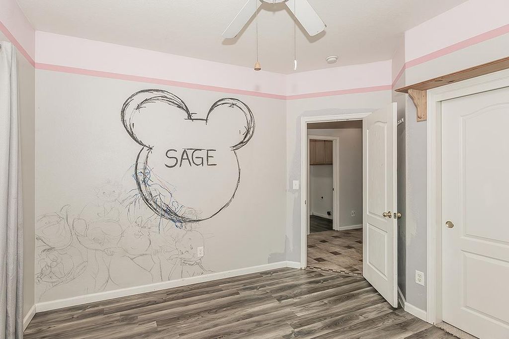 Image 38 of property listing at 6589 E Michigan Avenue, Fresno, CA 93727