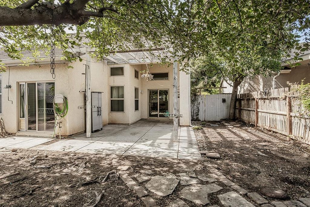 Image 45 of property listing at 6589 E Michigan Avenue, Fresno, CA 93727