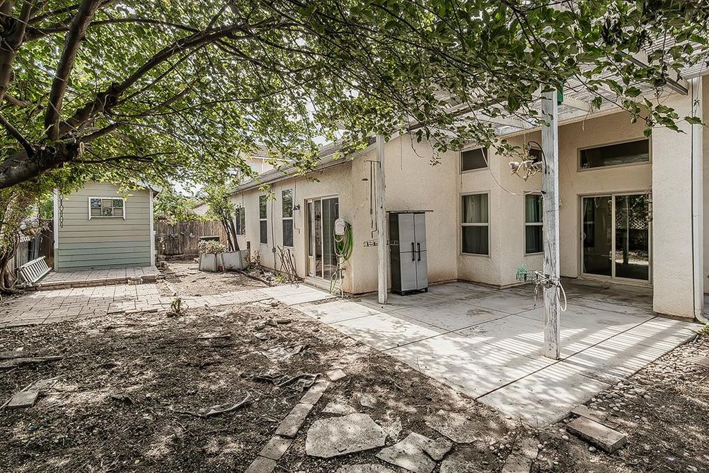 Image 46 of property listing at 6589 E Michigan Avenue, Fresno, CA 93727