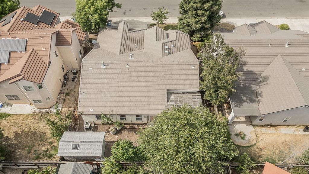Image 55 of property listing at 6589 E Michigan Avenue, Fresno, CA 93727