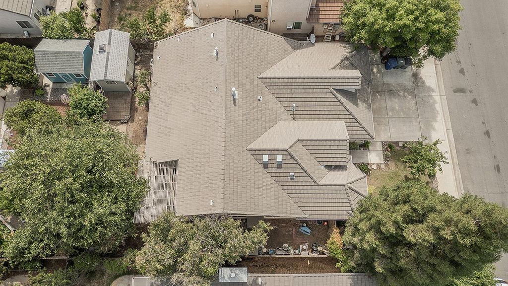 Image 56 of property listing at 6589 E Michigan Avenue, Fresno, CA 93727