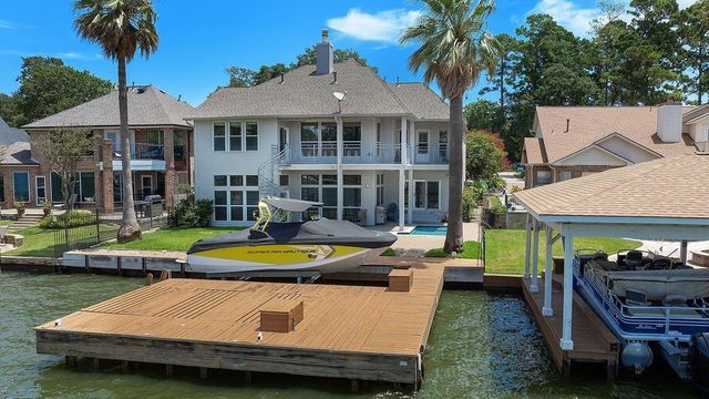 12374 Lake Vista Drive, Willis, TX 77318