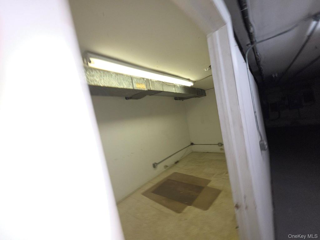 350-354 Great Neck Road, Great Neck, NY 11021 — photo 2